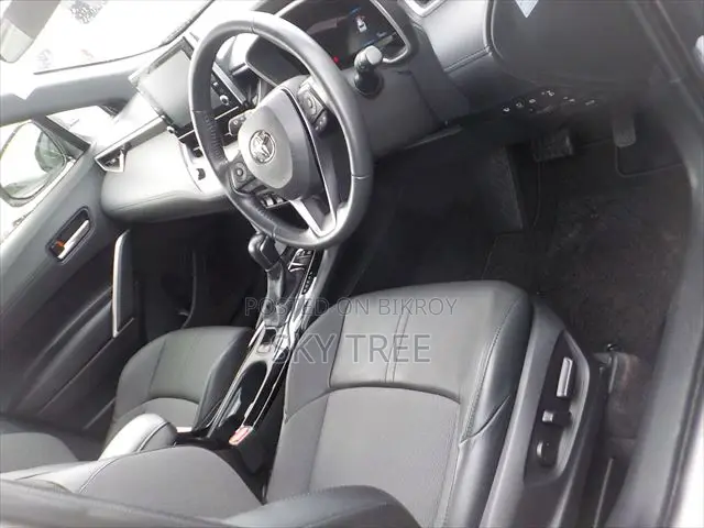 Toyota Corolla Cross 2021 Brown