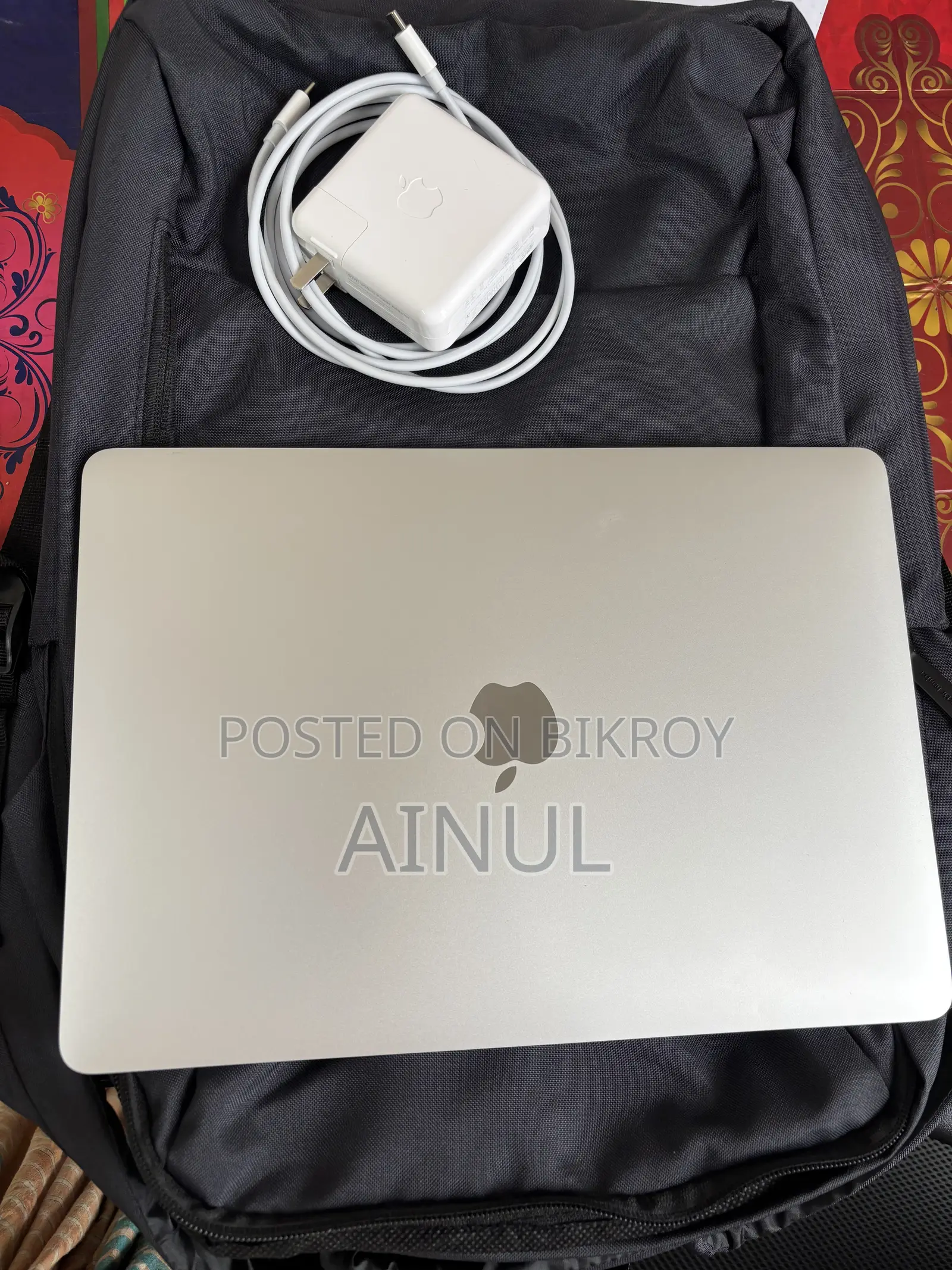 Laptop Apple MacBook Pro 2017 8GB Intel Core i5 Solid State Drive 256GB