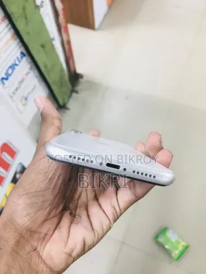 Apple iPhone 11 64 GB White