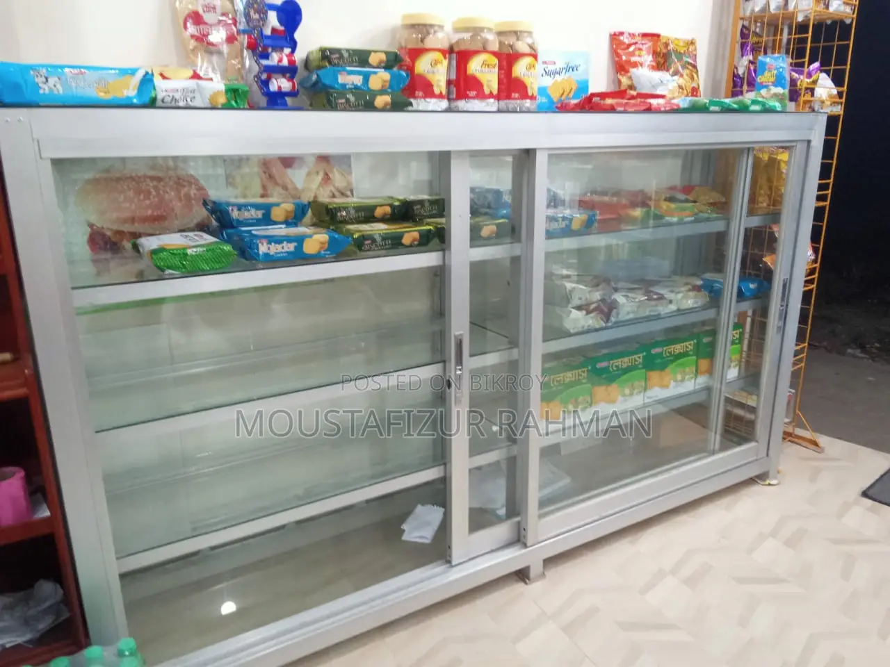 Aluminum Showcase