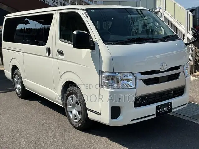 Toyota HiAce 2021 White