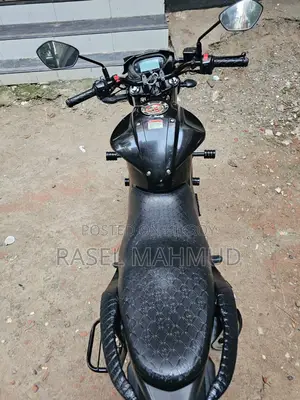 সুজুকি জিক্সার মনোটোন ২০২০ কালো