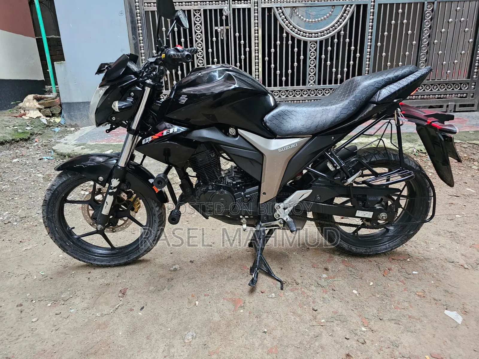 সুজুকি জিক্সার মনোটোন ২০২০ কালো