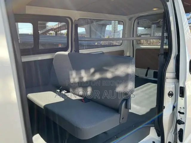 Toyota HiAce 2021 White