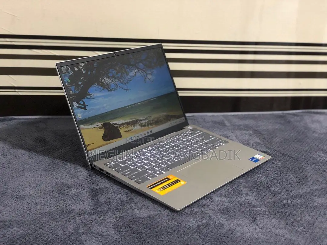 Laptop Dell 3GB Intel SSD 256GB