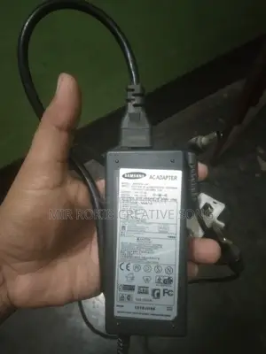 অরিজিনাল Lenevo ল্যাপটপ চার্জার এবং স্যামসাং মনিটর অ্যাডাপ্টার