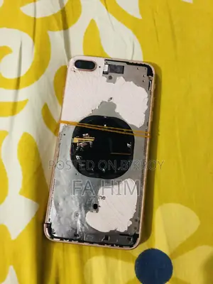 Camera Touch ID all okay, display cracked