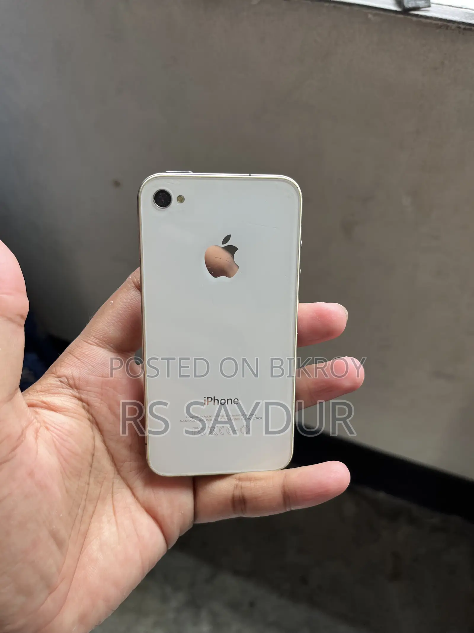 Apple iPhone 4 8 GB White