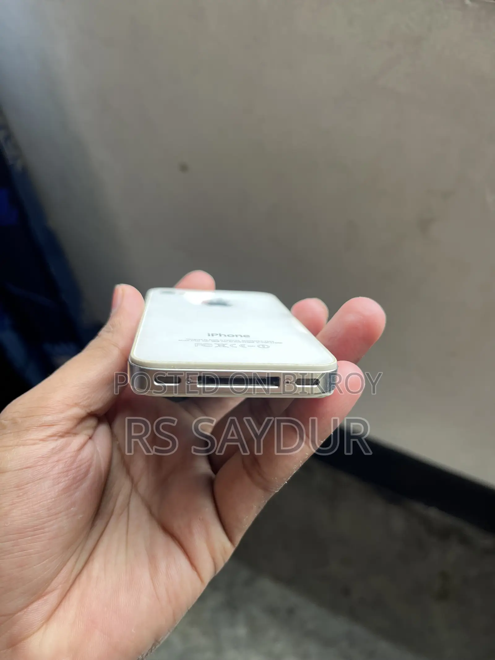 Apple iPhone 4 8 GB White