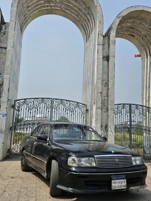 Toyota Crown 1994 Black