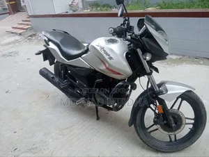 Hero Xtreme 160R 4V 2015
