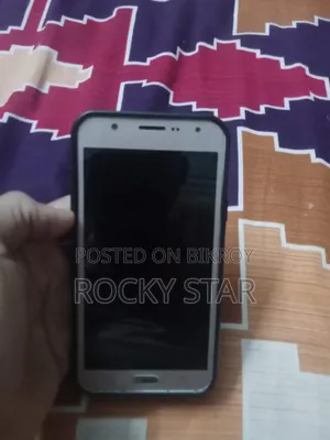 Samsung Galaxy J7 32 GB Gold