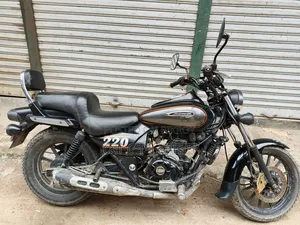 Bajaj Avenger 150 Street 2022 Black