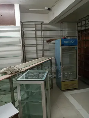 Stainless steel and glass racks for sale for showroom/pharmacy/cosmetics shop