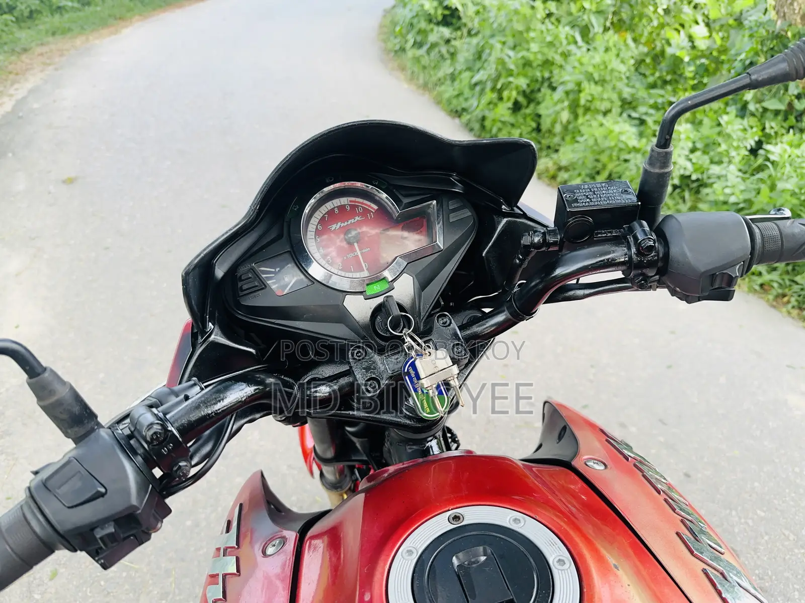 Hero Hunk 2022 Red