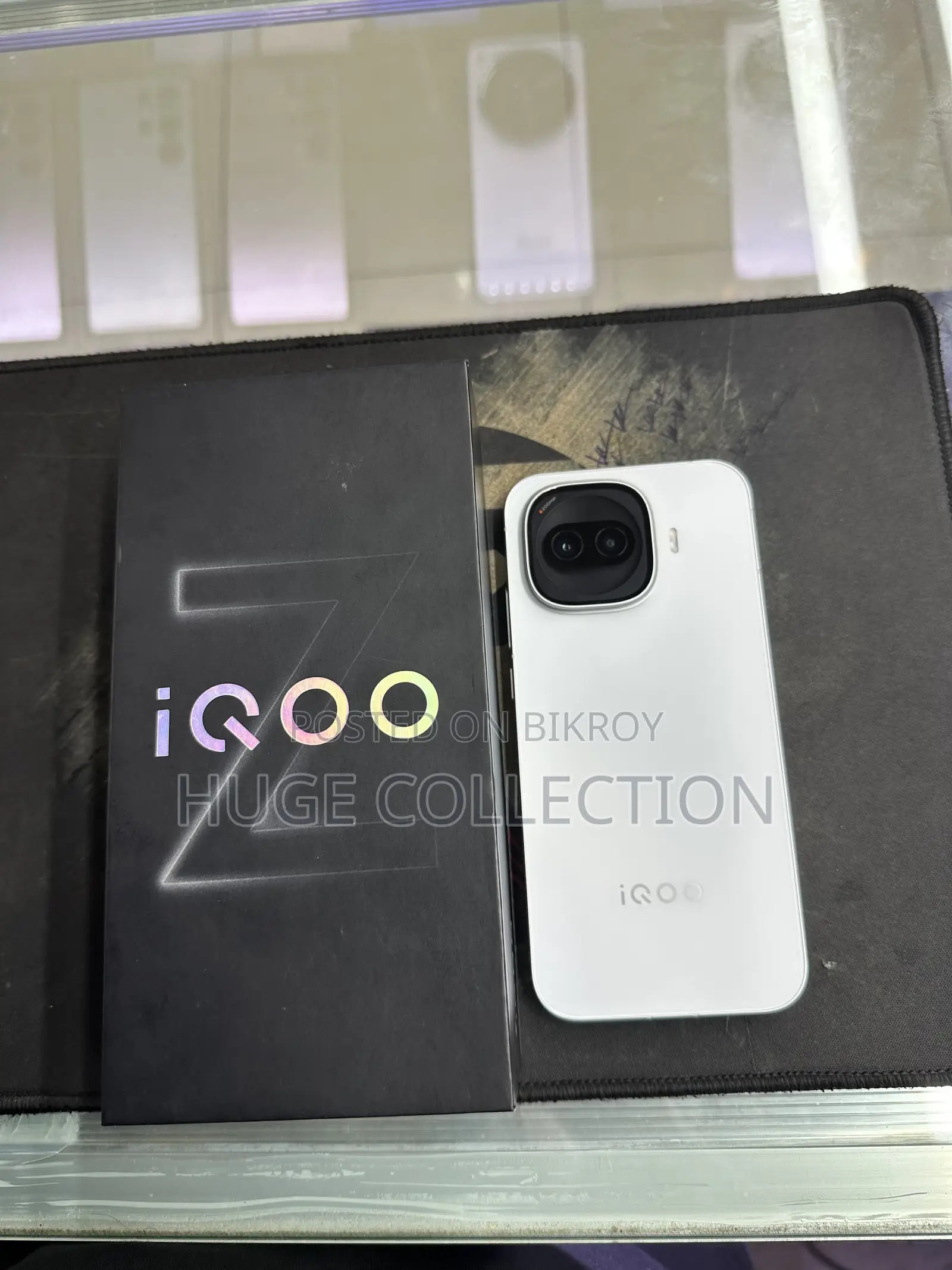 iQOO 11 256 GB White