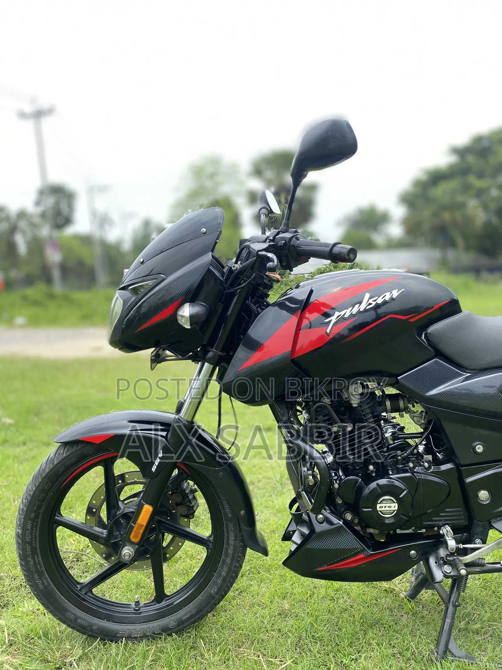 নতুন বাজাজ পালসার ১৫০ ২০২২ কালো