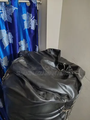 বক্সিং পাঞ্চিং ব্যাগ