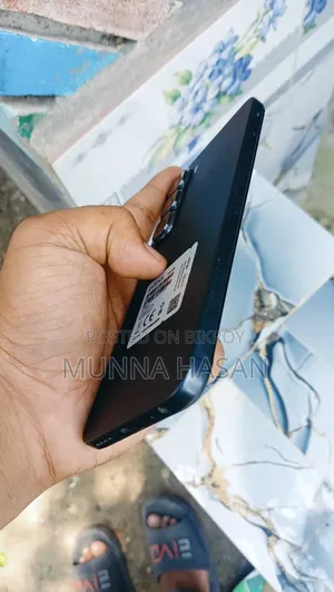 Infinix Hot 60i 128 GB Black