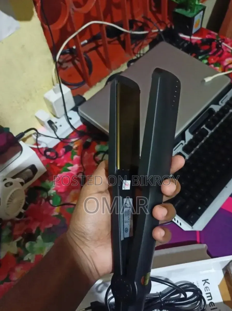 Kemey Hair Straightener