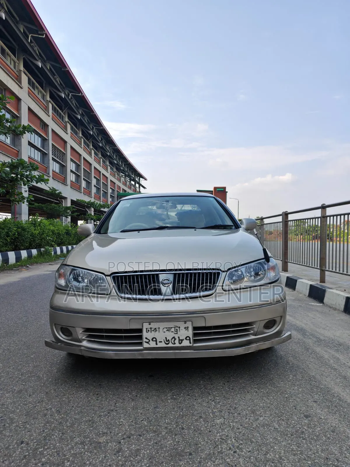 Nissan Bluebird 2004 Beige