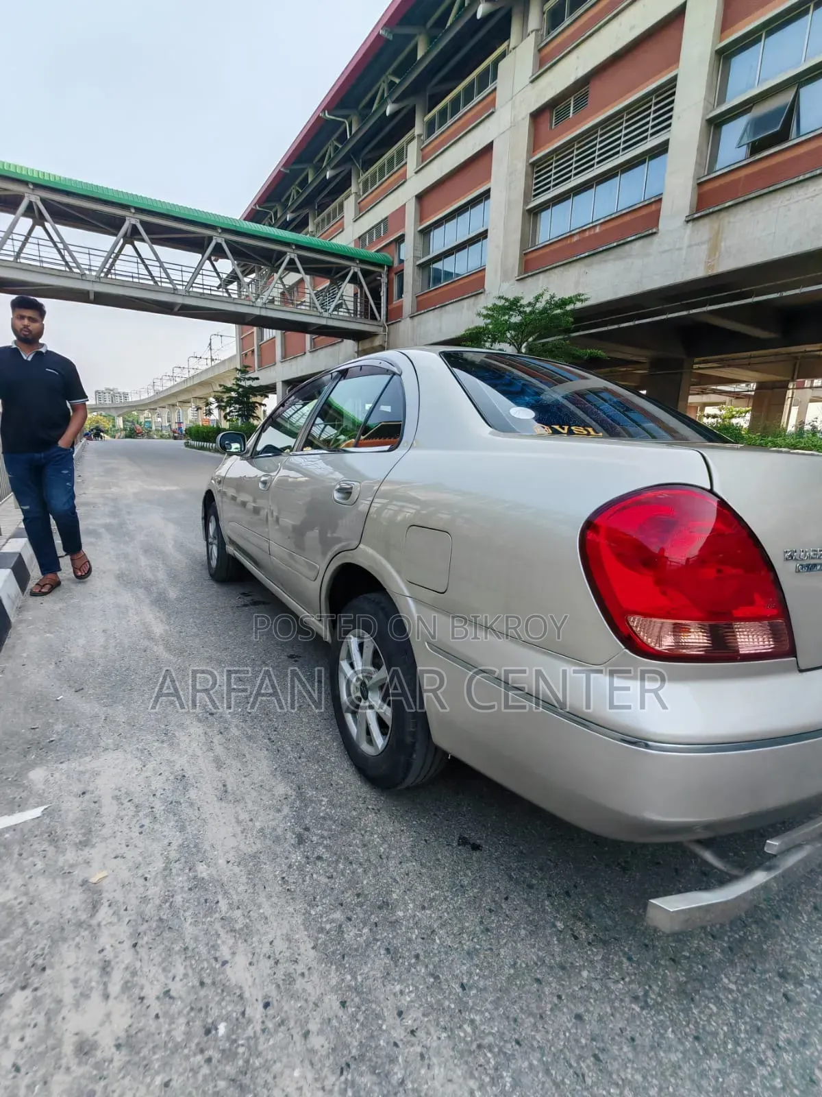 Nissan Bluebird 2004 Beige