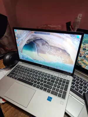 New Laptop HP 250 G10 8GB Intel Core I3 SSD 512GB