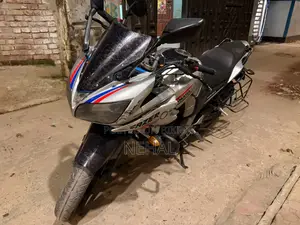 Yamaha YZF-R 2010 Blue