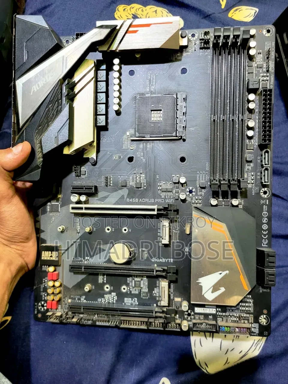 Desktop Computer Gigabyte 8GB AMD Ryzen 5 SSD 256GB