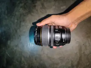 Canon Efs 18-85 Mm Usm Lens.