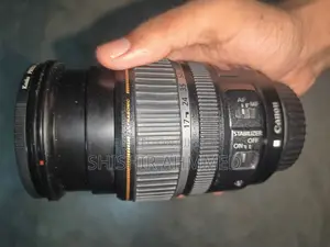 Canon Efs 17-85 Mm Usm Lens.