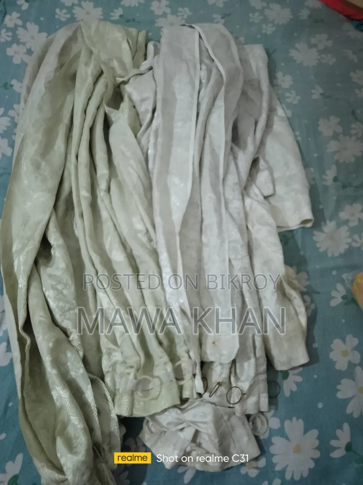 Selling Curtains. 7 Pieces