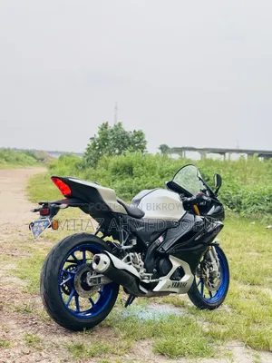 Yamaha 2023 Silver