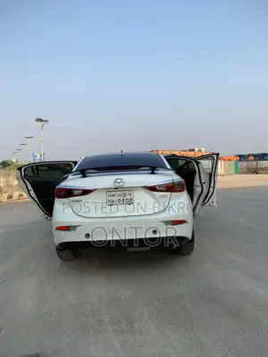 Mazda Axela SV Premium 2014 White