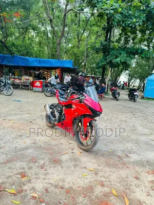 সুজুকি জিএসএক্স-আর ২০২১ রেড