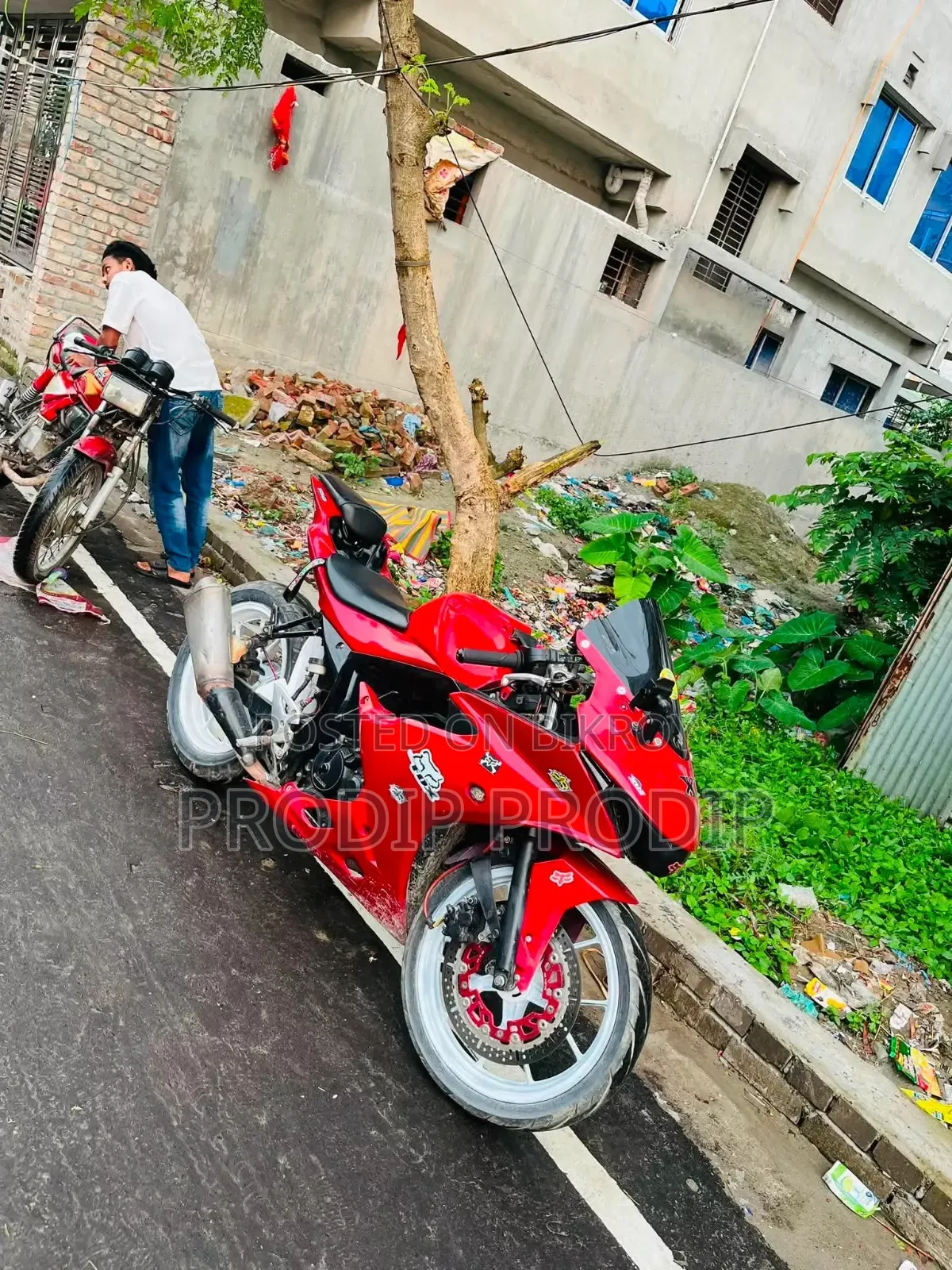Suzuki GSX-R 2021 Red