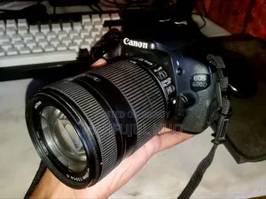 Canon Eos 600d + Canon Ef-S 18-135mm F/3.5-5.6 Is
