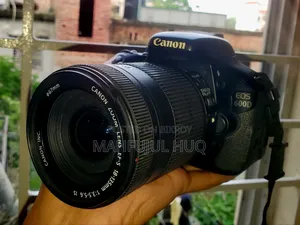 Canon Eos 600d + Canon Ef-S 18-135mm F/3.5-5.6 Is