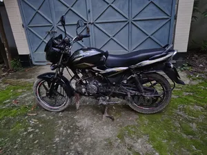 বাজাজ ডিসকভার ১০০ ২০১৬ কালো