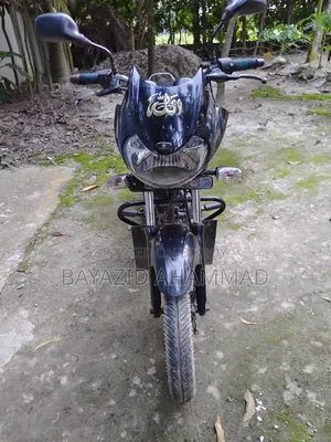বাজাজ ডিসকভার ১০০ ২০১৬ কালো