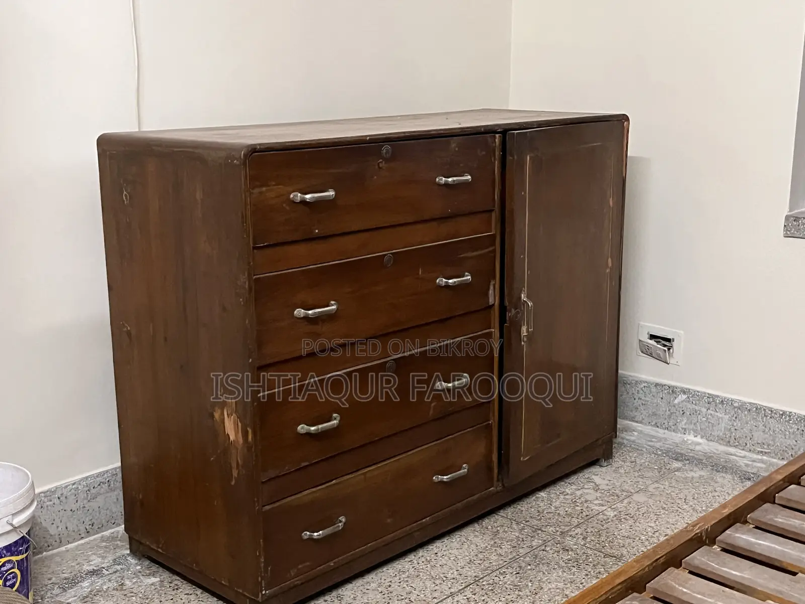 Chest of Drawers