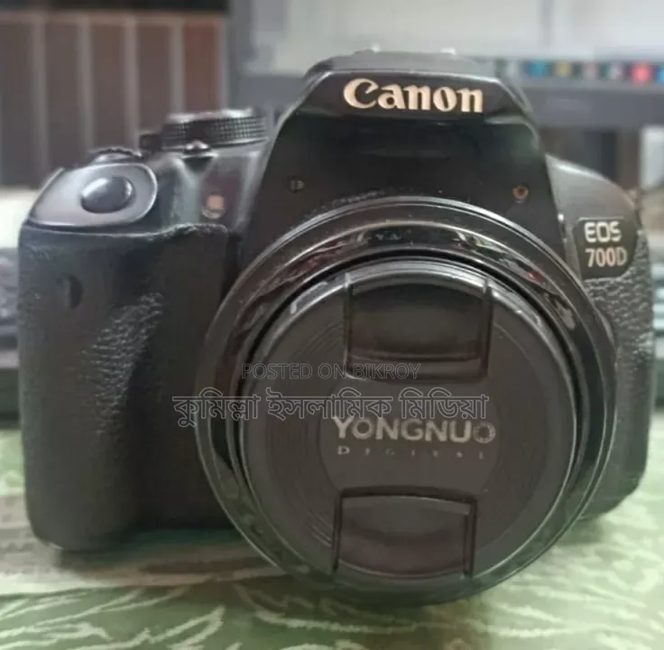 Canon 700D