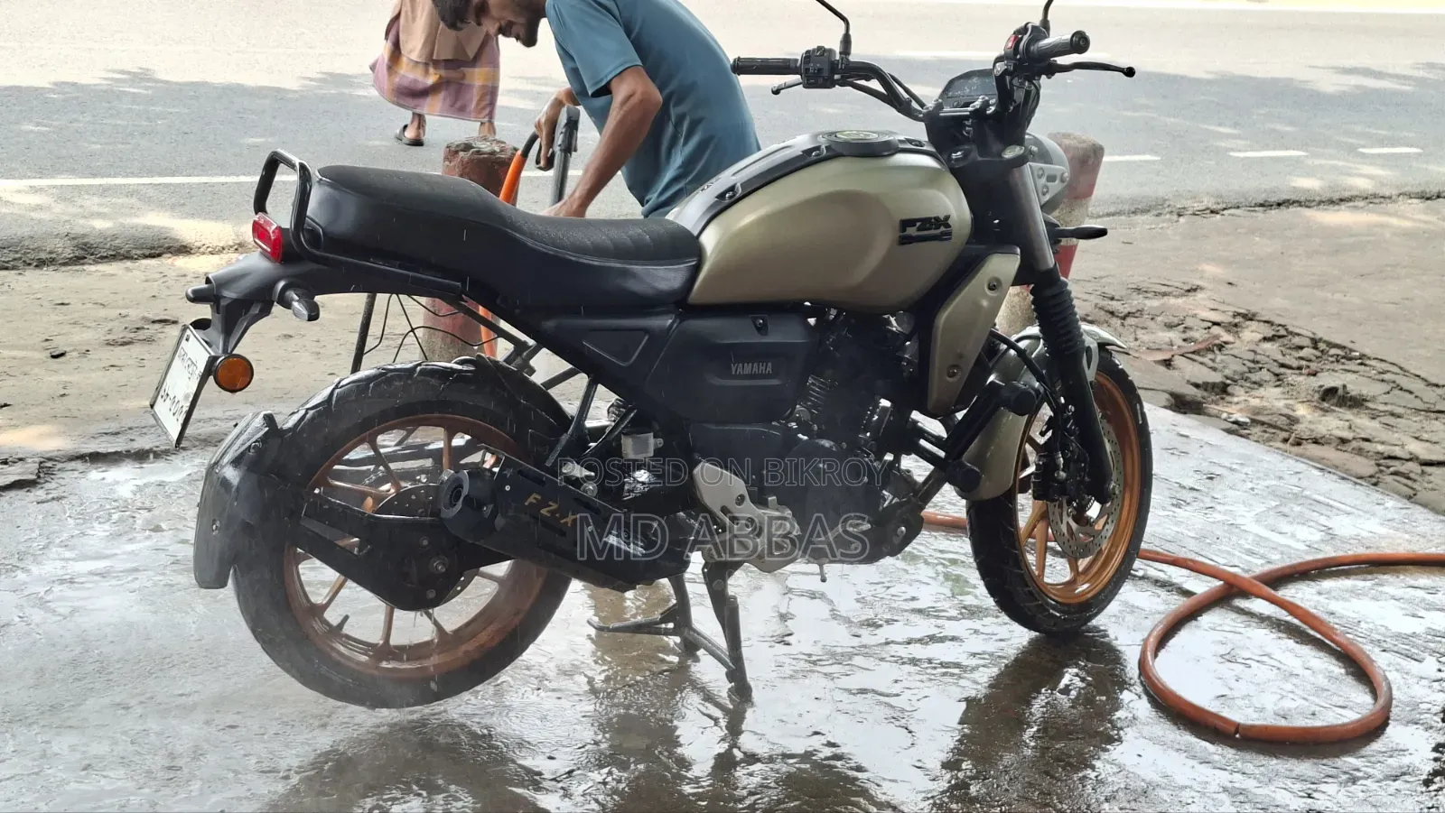 Yamaha FZ 2025 Brown