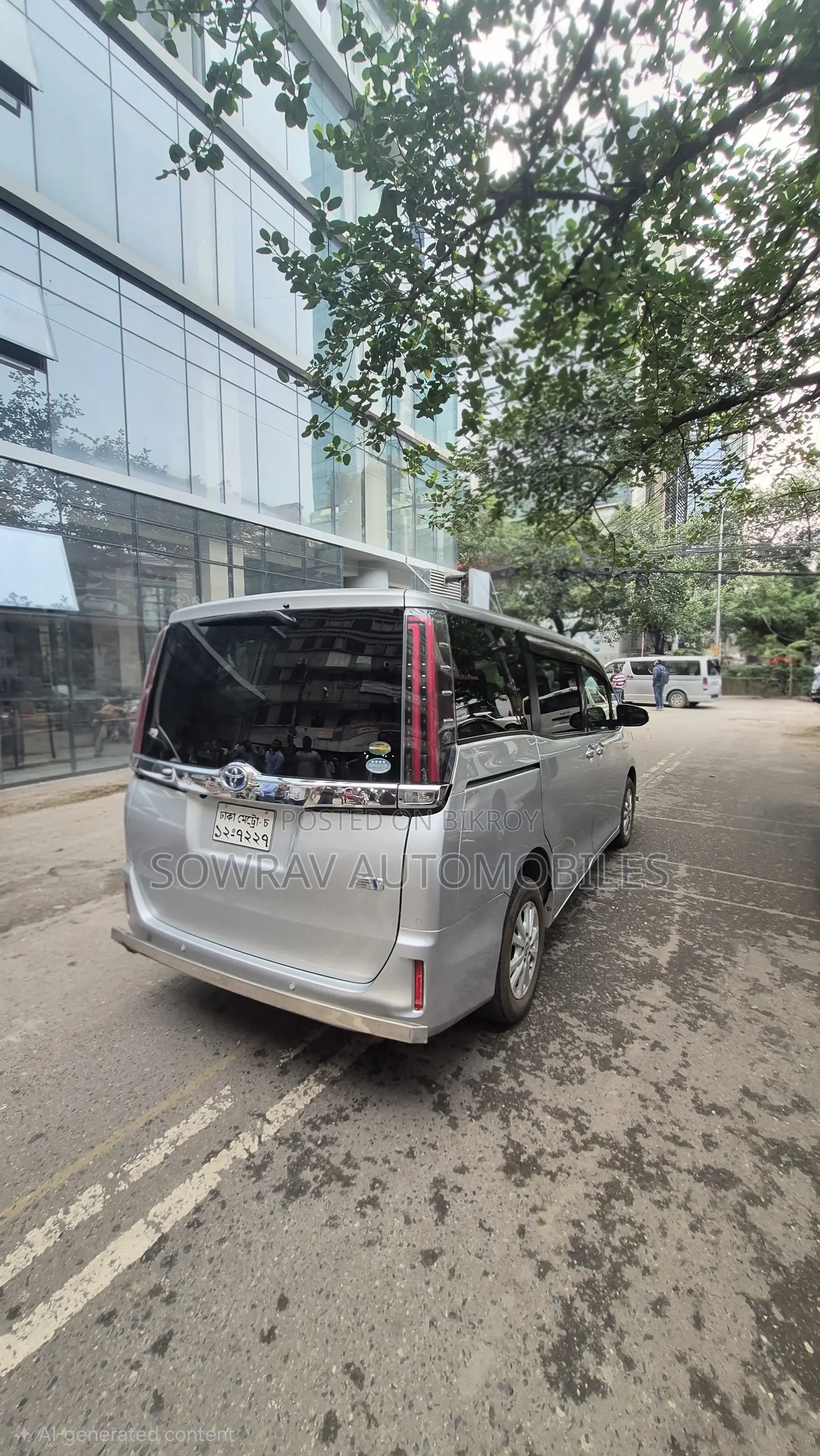 Toyota Noah 2019 Silver
