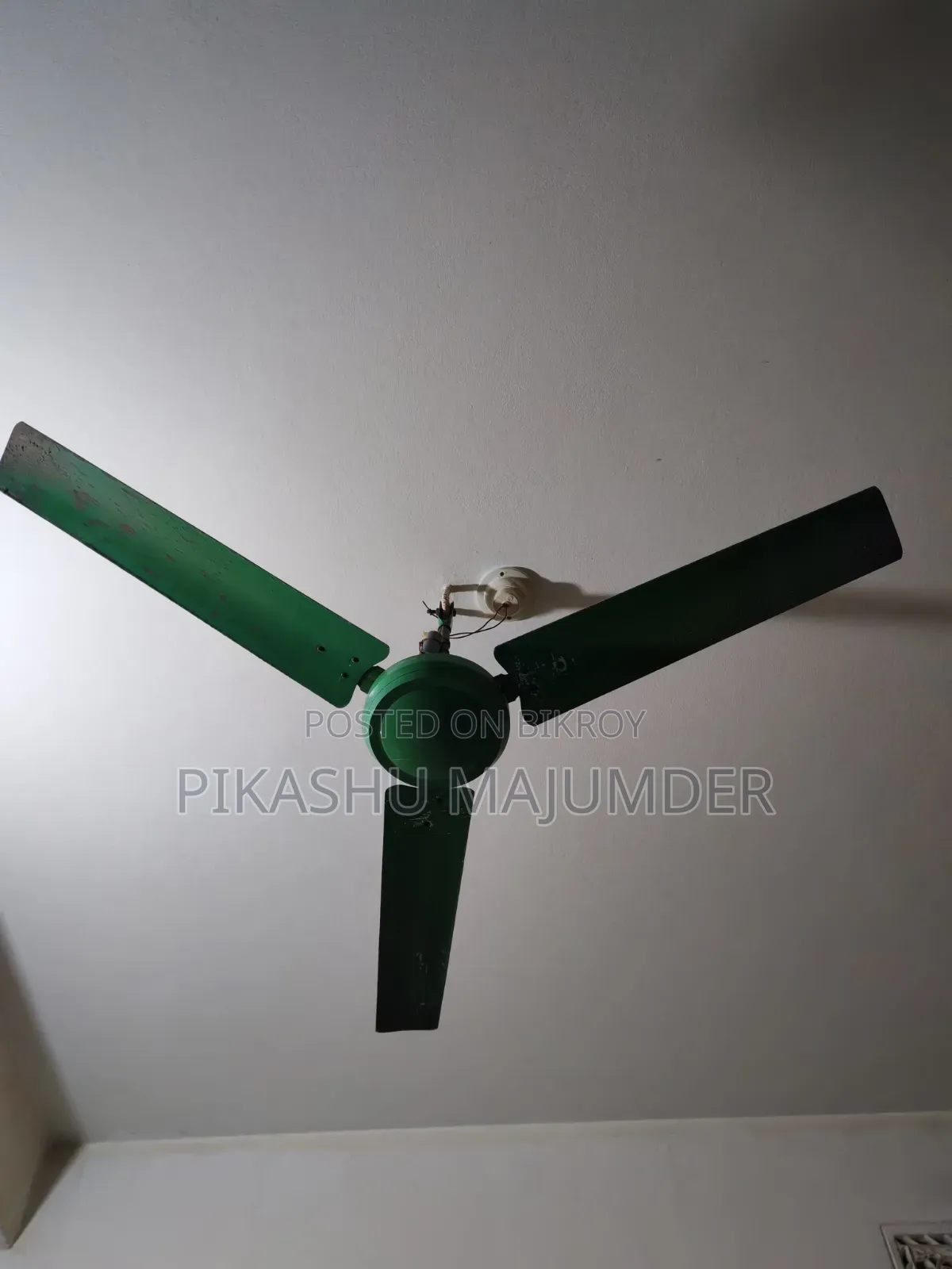 A very high-quality steel blade fan