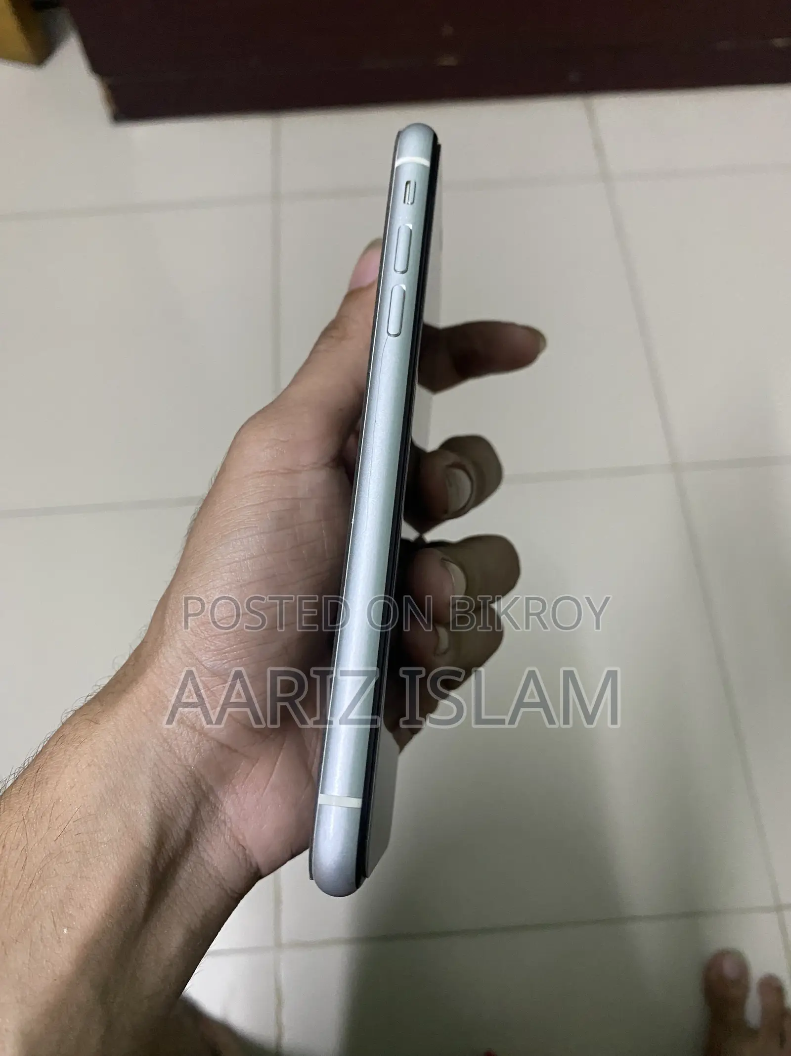 অ্যাপল আইফোন এক্সআর ৬৪ জিবি সাদা