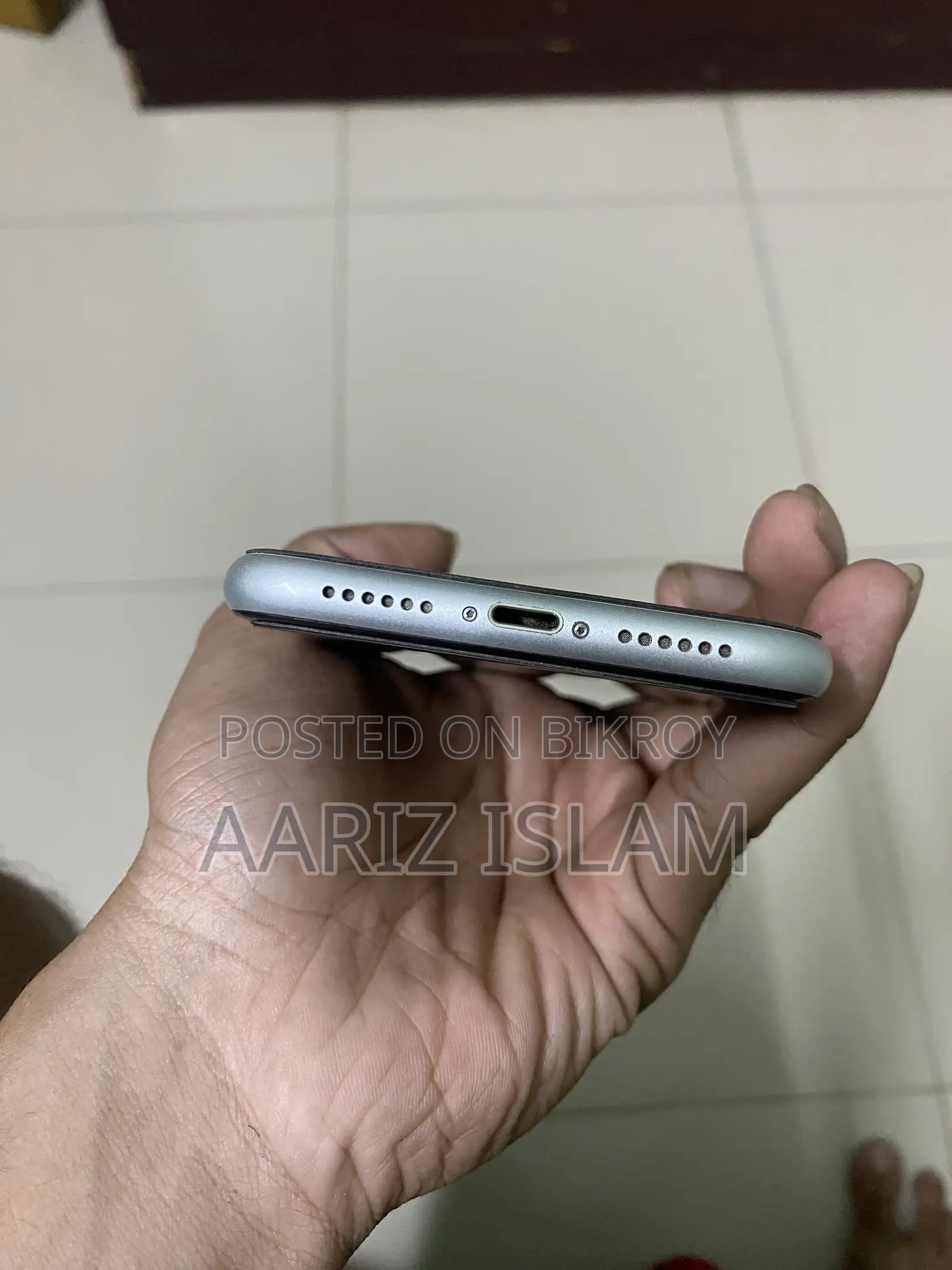 অ্যাপল আইফোন এক্সআর ৬৪ জিবি সাদা