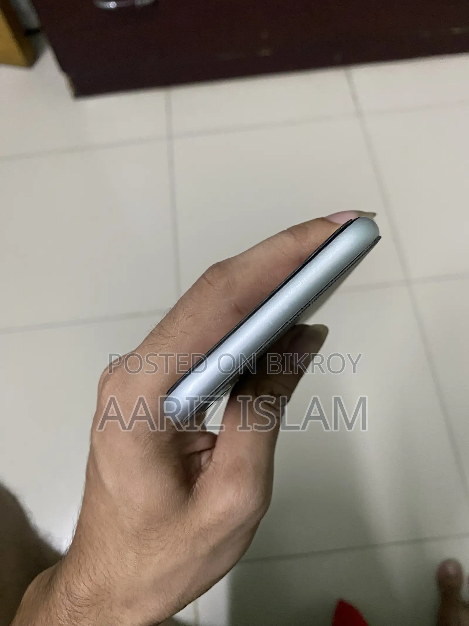 অ্যাপল আইফোন এক্সআর ৬৪ জিবি সাদা