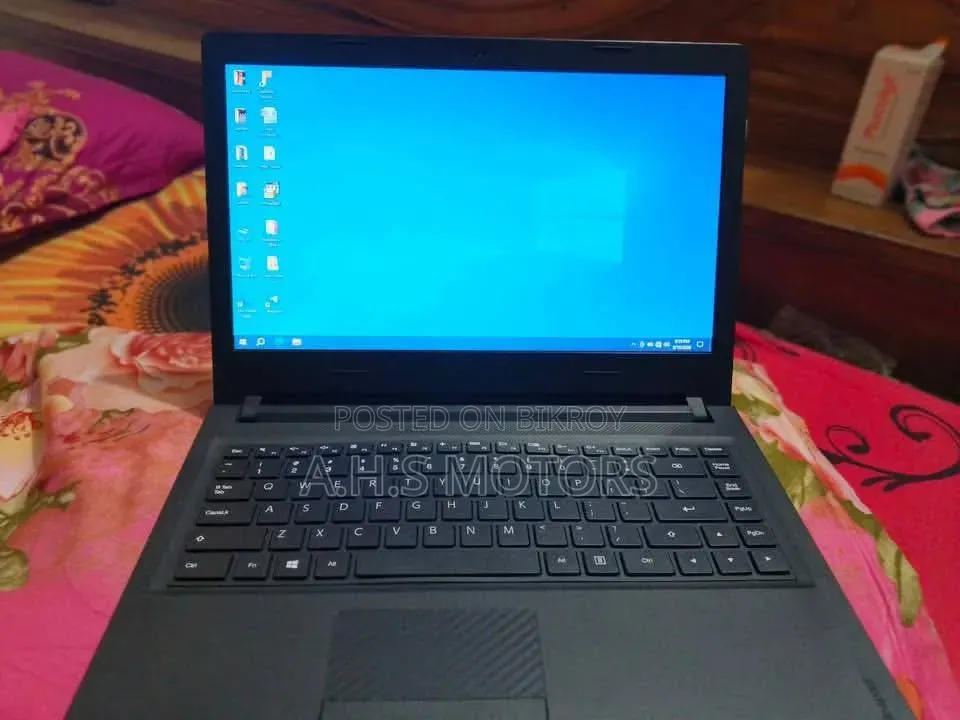 Laptop Lenovo IdeaPad 100 4GB Intel Core I5 HDD+SSD 128GB
