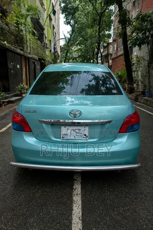 Toyota Belta 2006 Green